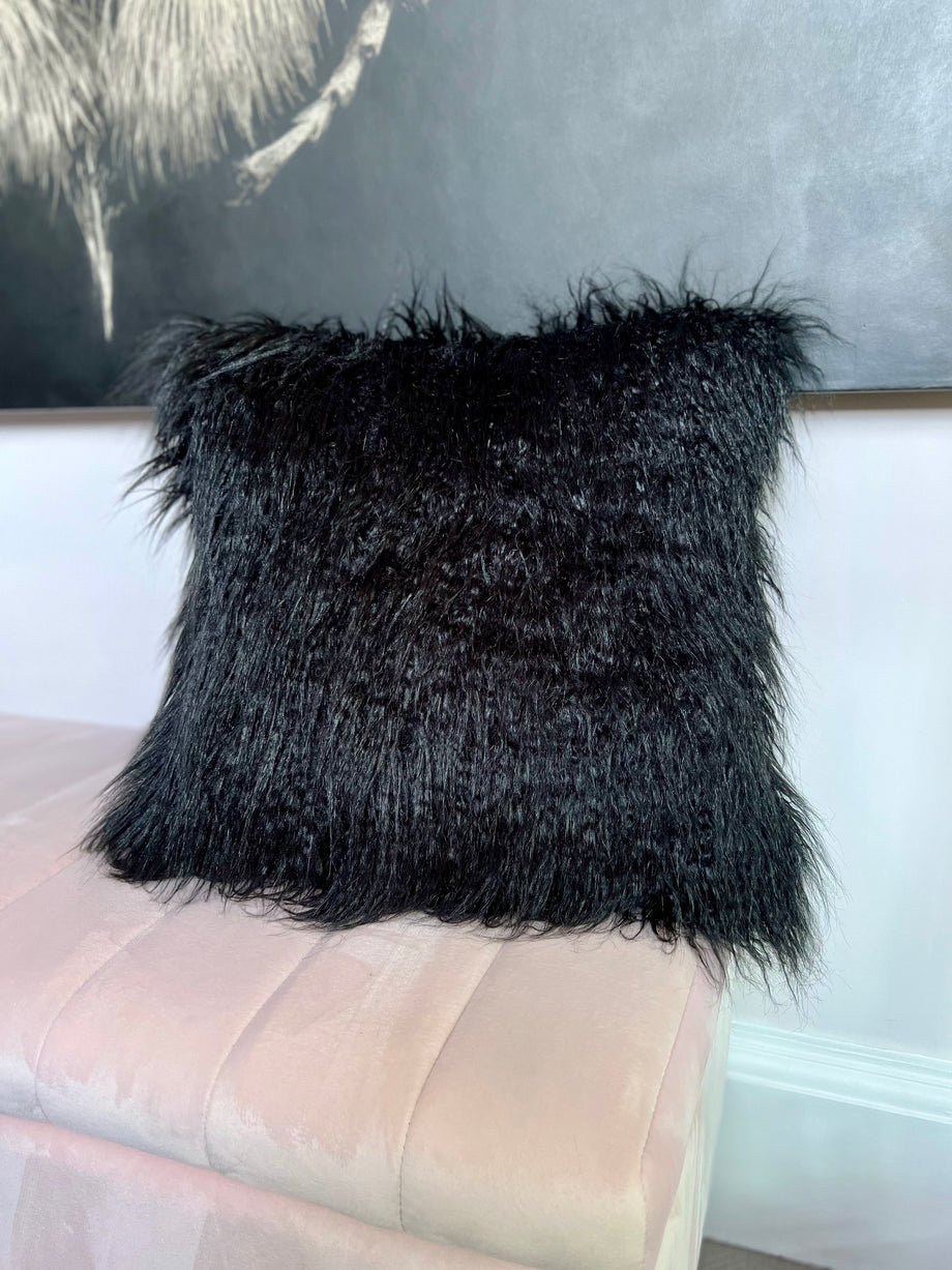 Black fluffy clearance cushions